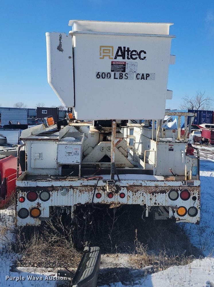 image for item KT9643 Altec AA755L  bucket truck bed