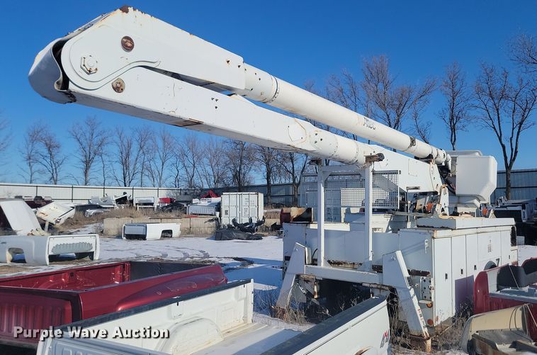 image for item KT9643 Altec AA755L  bucket truck bed