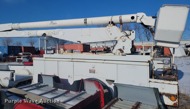 image for item KT9643 Altec AA755L  bucket truck bed