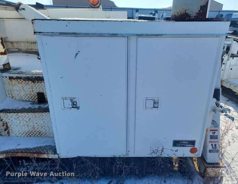 image for item KT9643 Altec AA755L  bucket truck bed