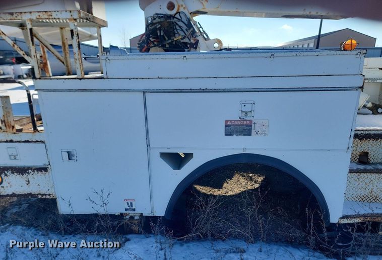 image for item KT9643 Altec AA755L  bucket truck bed