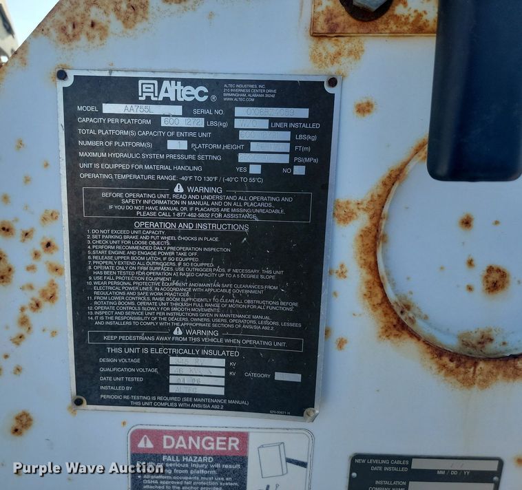 image for item KT9643 Altec AA755L  bucket truck bed