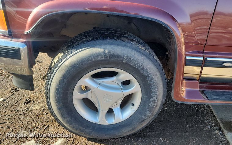 image for item KT9644 1998 Chevrolet K1500  Ext. Cab pickup truck