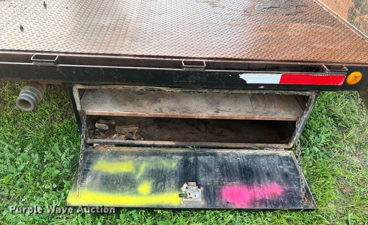 image for item KV9940 Texoma  flatbed