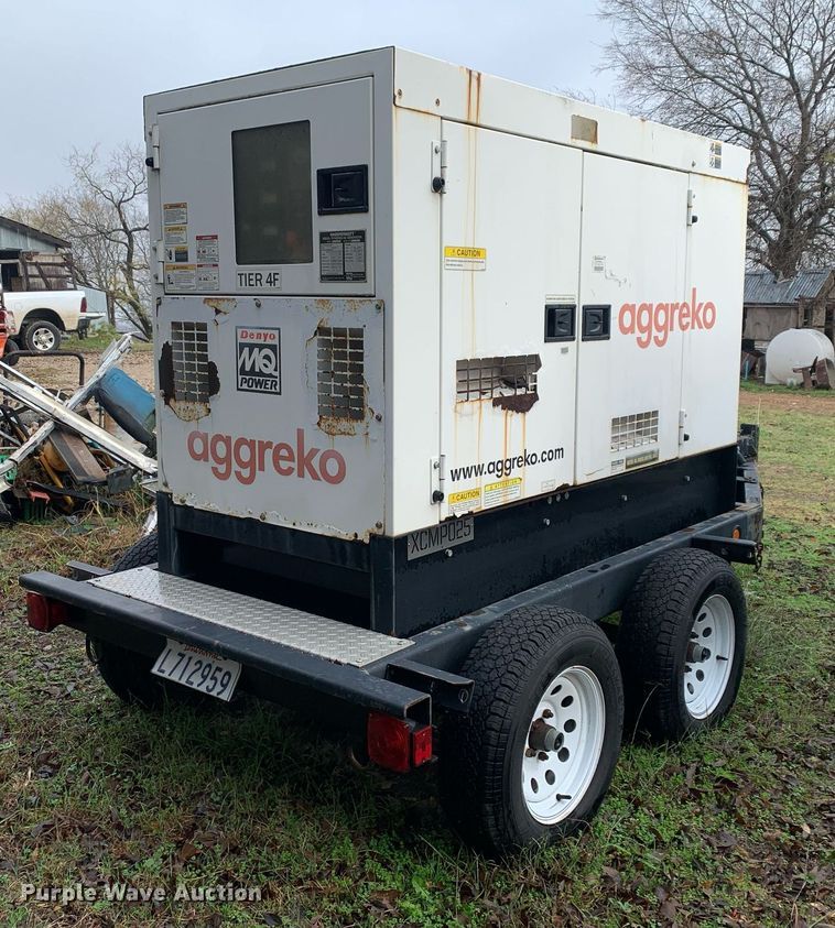 image for item KX9785 2013 Multiquip Whisperwatt DH-04801  generator