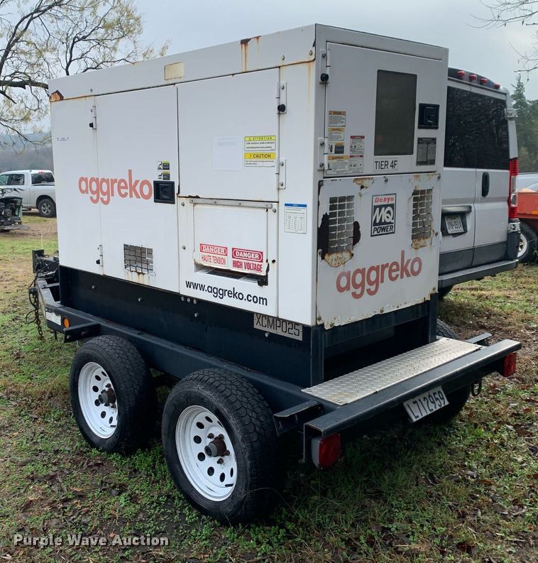 image for item KX9785 2013 Multiquip Whisperwatt DH-04801  generator