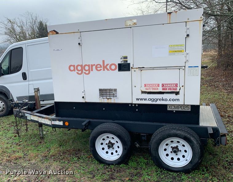 image for item KX9785 2013 Multiquip Whisperwatt DH-04801  generator