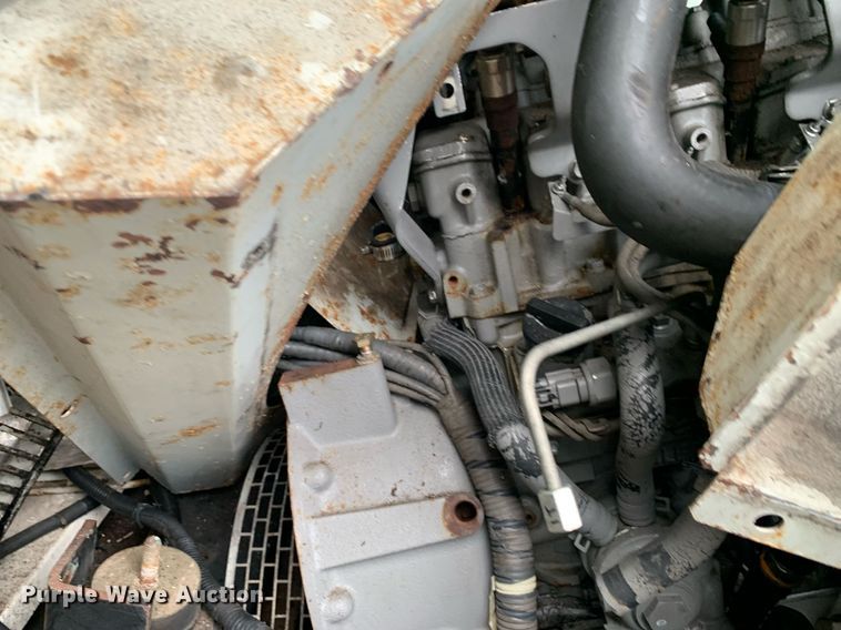 image for item KX9785 2013 Multiquip Whisperwatt DH-04801  generator