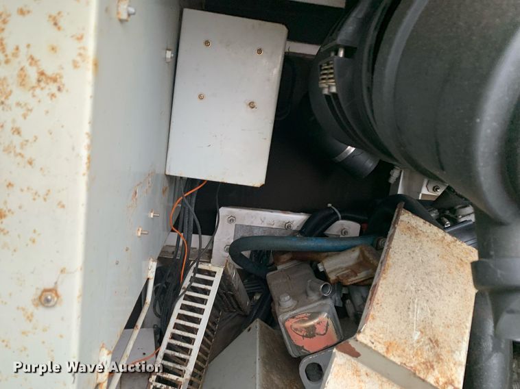 image for item KX9785 2013 Multiquip Whisperwatt DH-04801  generator