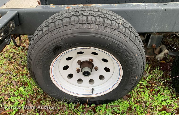 image for item KX9785 2013 Multiquip Whisperwatt DH-04801  generator