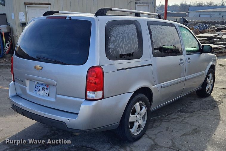 image for item LB9711 2008 Chevrolet Uplander LT  van