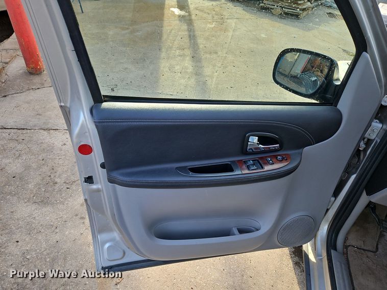 image for item LB9711 2008 Chevrolet Uplander LT  van