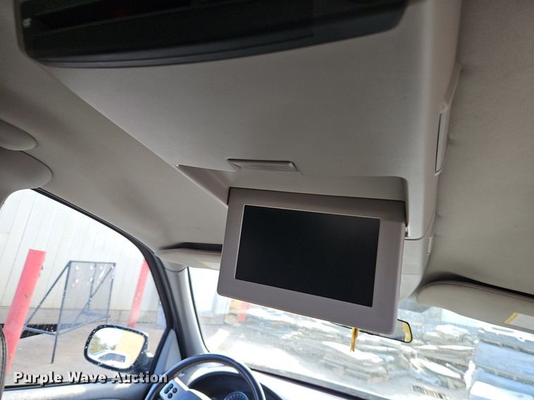 image for item LB9711 2008 Chevrolet Uplander LT  van