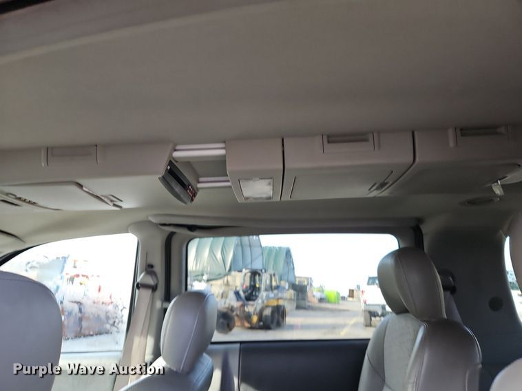 image for item LB9711 2008 Chevrolet Uplander LT  van