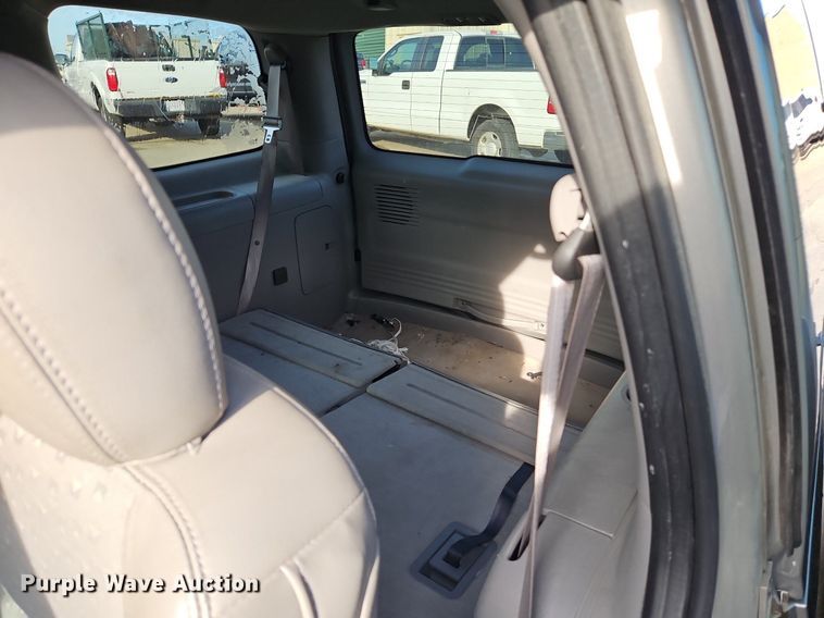 image for item LB9711 2008 Chevrolet Uplander LT  van