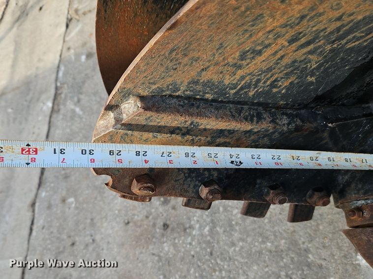 image for item LB9712 Lowe 1650FH  skid steer auger