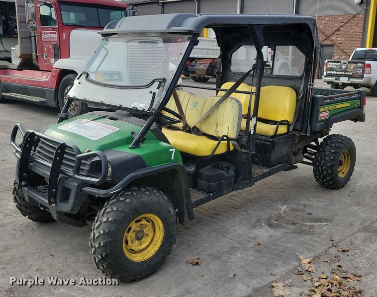 image for item LC9505 2013 John Deere 825E Gator  utility vehicle