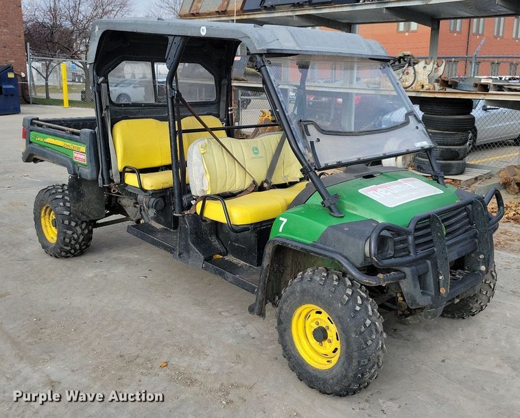 image for item LC9505 2013 John Deere 825E Gator  utility vehicle