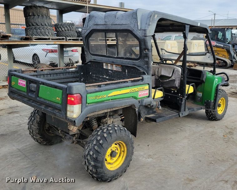 image for item LC9505 2013 John Deere 825E Gator  utility vehicle