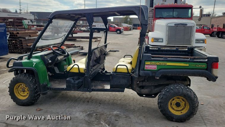 image for item LC9505 2013 John Deere 825E Gator  utility vehicle