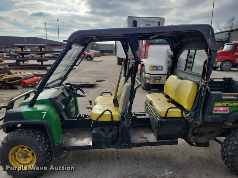 image for item LC9505 2013 John Deere 825E Gator  utility vehicle