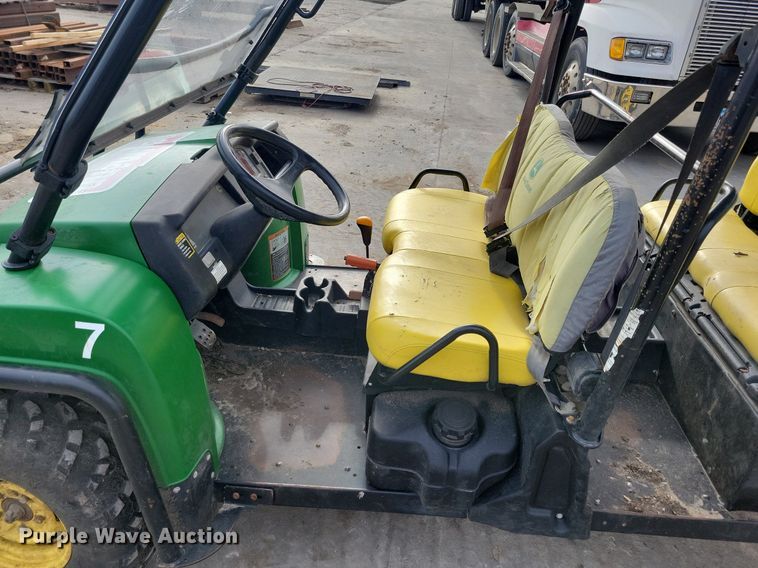 image for item LC9505 2013 John Deere 825E Gator  utility vehicle