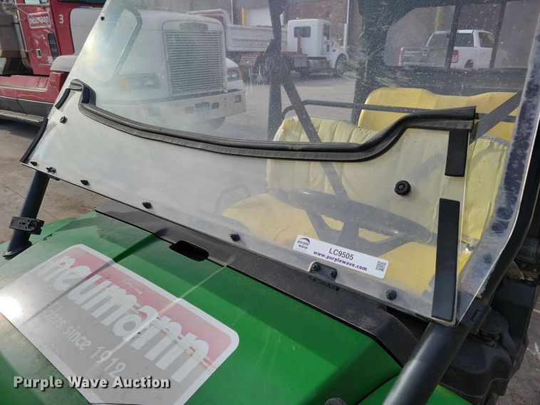 image for item LC9505 2013 John Deere 825E Gator  utility vehicle