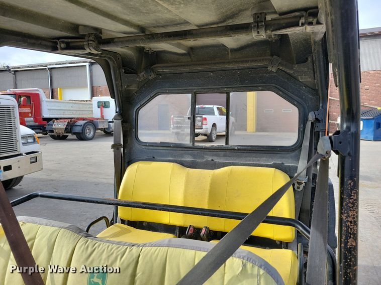 image for item LC9505 2013 John Deere 825E Gator  utility vehicle