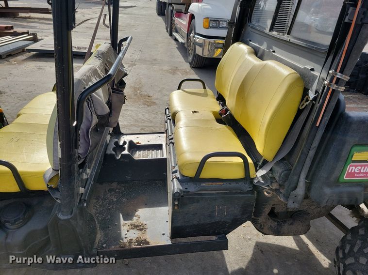 image for item LC9505 2013 John Deere 825E Gator  utility vehicle