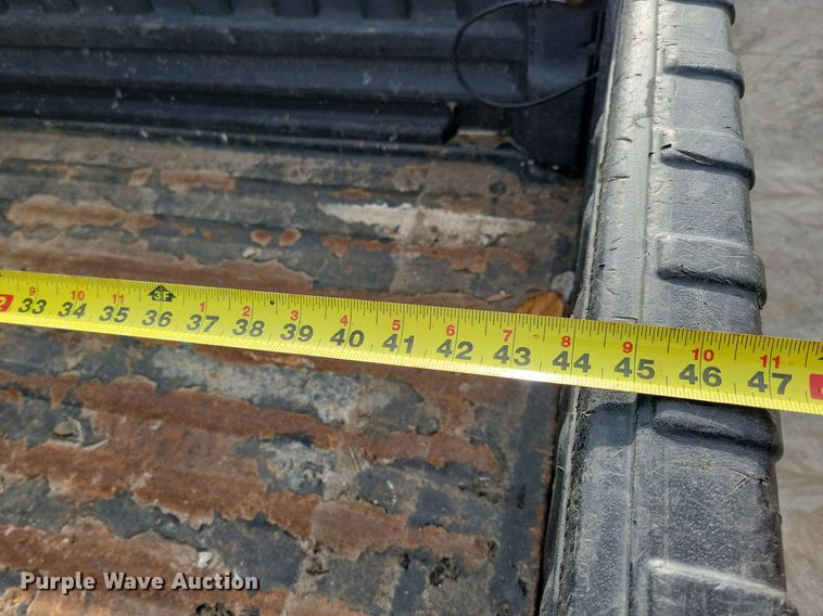 image for item LC9505 2013 John Deere 825E Gator  utility vehicle