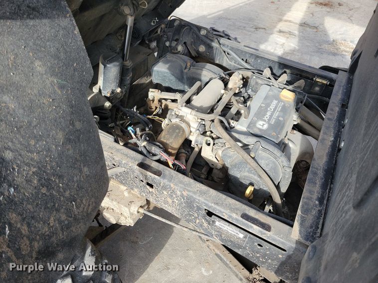 image for item LC9505 2013 John Deere 825E Gator  utility vehicle