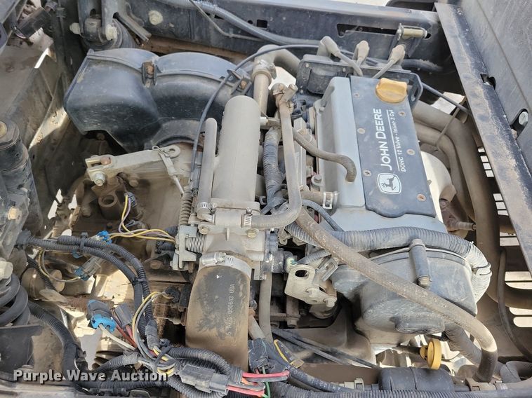 image for item LC9505 2013 John Deere 825E Gator  utility vehicle