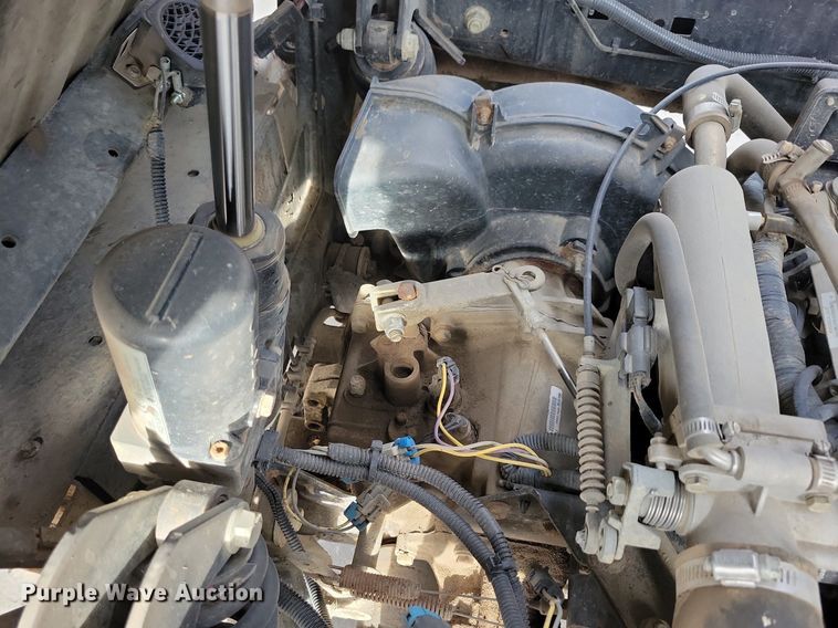 image for item LC9505 2013 John Deere 825E Gator  utility vehicle