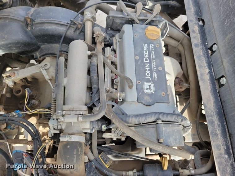 image for item LC9505 2013 John Deere 825E Gator  utility vehicle