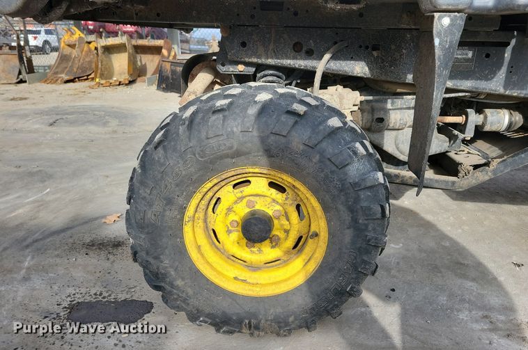 image for item LC9505 2013 John Deere 825E Gator  utility vehicle