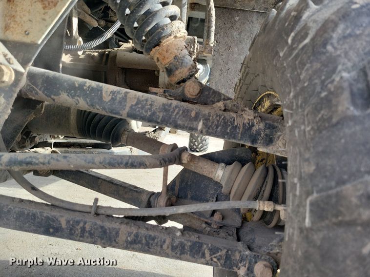 image for item LC9505 2013 John Deere 825E Gator  utility vehicle