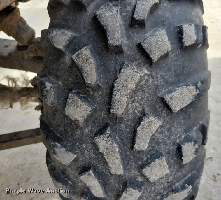 image for item LC9505 2013 John Deere 825E Gator  utility vehicle