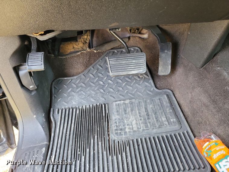 image for item LC9506 2011 GMC Sierra 1500  Ext. Cab pickup truck