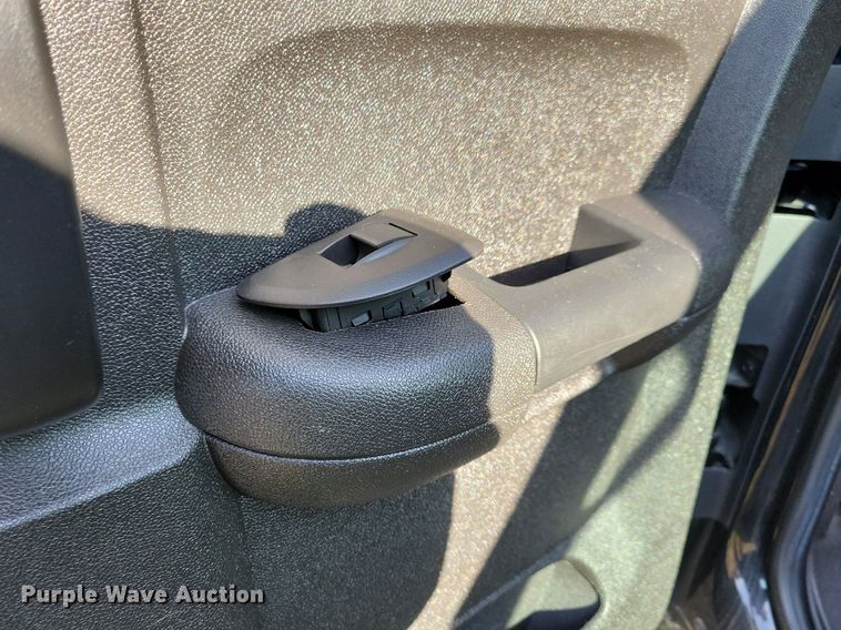 image for item LC9506 2011 GMC Sierra 1500  Ext. Cab pickup truck