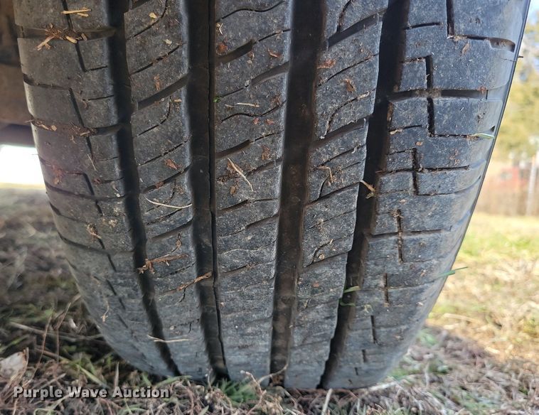 image for item LC9506 2011 GMC Sierra 1500  Ext. Cab pickup truck