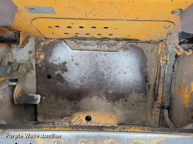 image for item LC9511 2005 Case 450  skid steer loader