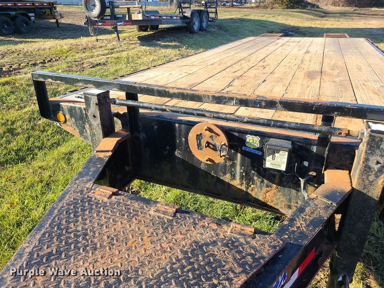 image for item LJ9461 2014 Load Trail  equipment trailer