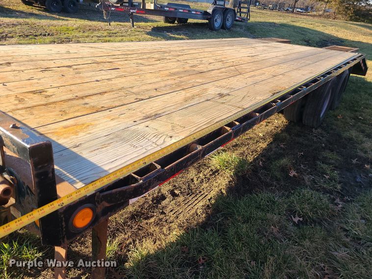 image for item LJ9461 2014 Load Trail  equipment trailer