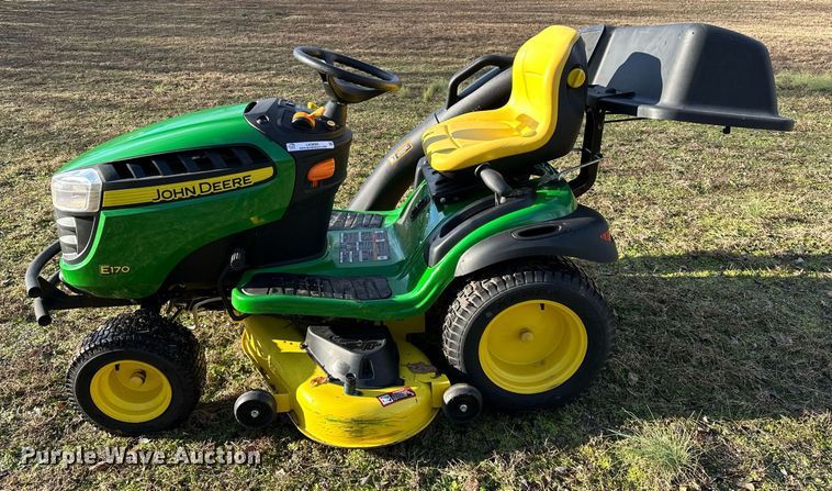 image for item LK9695 2019 John Deere E170  lawn mower