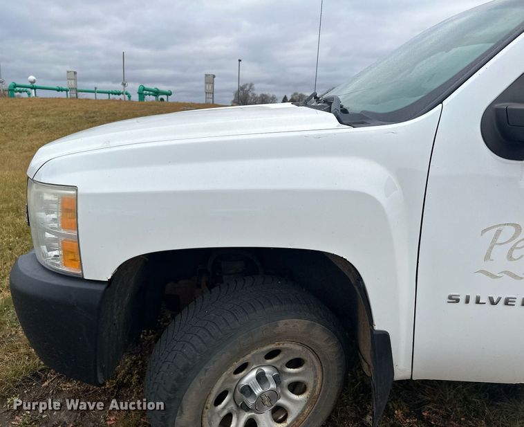 image for item LO9448 2010 Chevrolet Silverado 1500  pickup truck