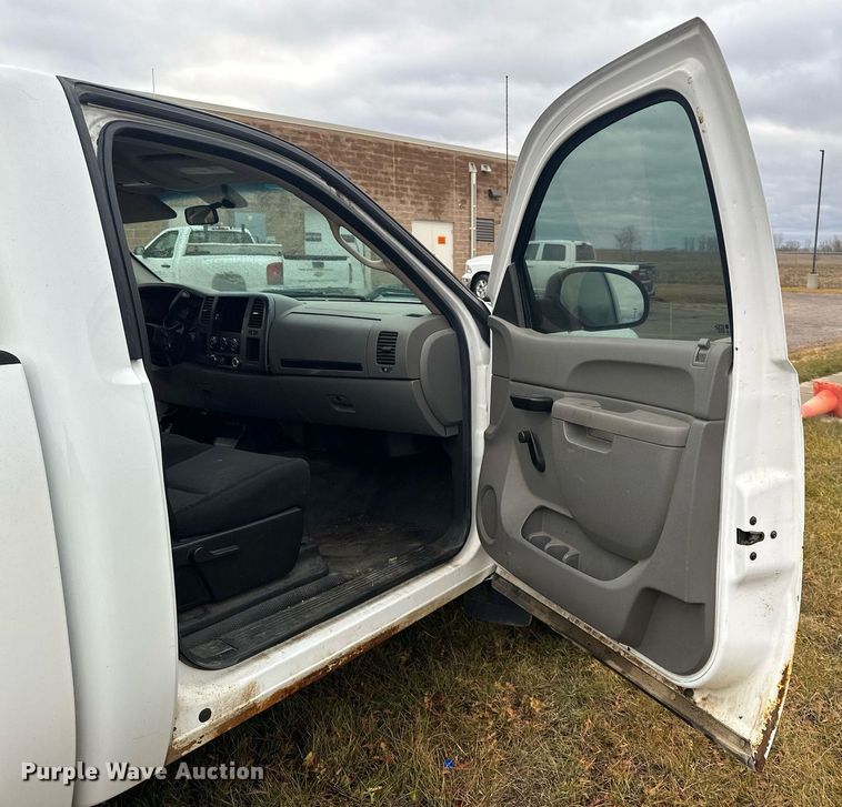 image for item LO9448 2010 Chevrolet Silverado 1500  pickup truck