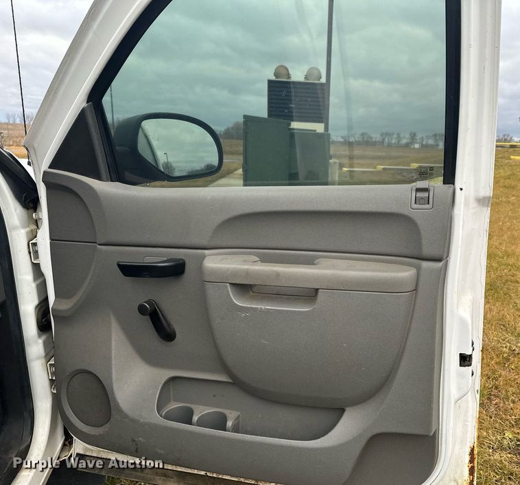 image for item LO9448 2010 Chevrolet Silverado 1500  pickup truck