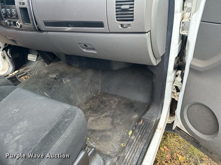 image for item LO9448 2010 Chevrolet Silverado 1500  pickup truck