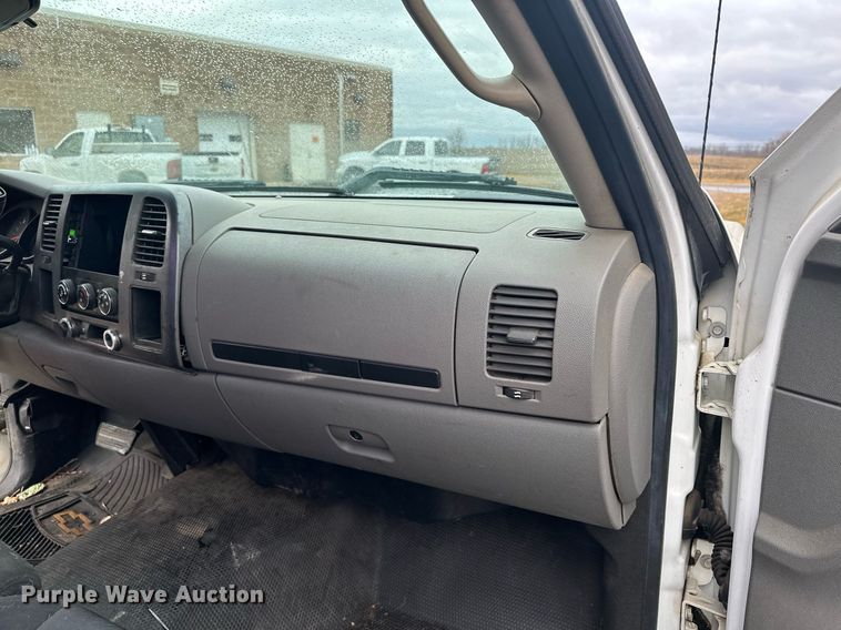 image for item LO9448 2010 Chevrolet Silverado 1500  pickup truck