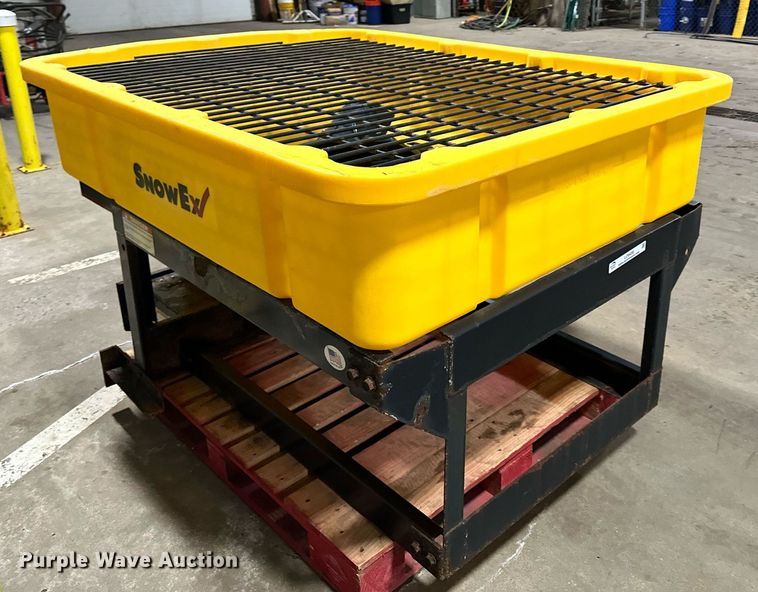 image for item LO9456 SnowEx  Vee Pro 6000 spreader